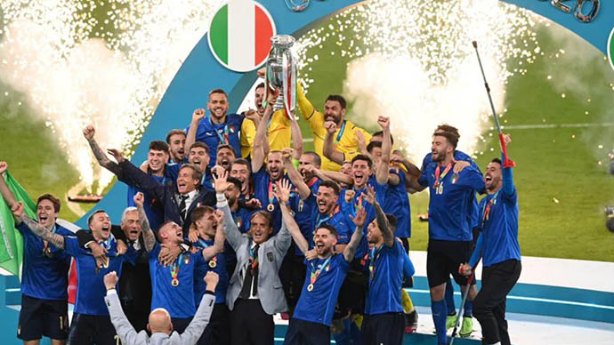  Italia vô địch EURO và những giải thưởng tiêu biểu
