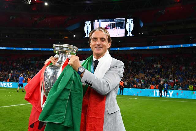 HLV Mancini gặt hái thành công sau 3 năm tái thiết ĐT Italia từ đống đổ nát hậu World Cup 2018