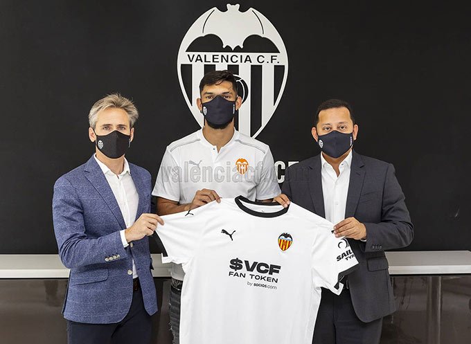 Omar Alderete gia nhập Valencia