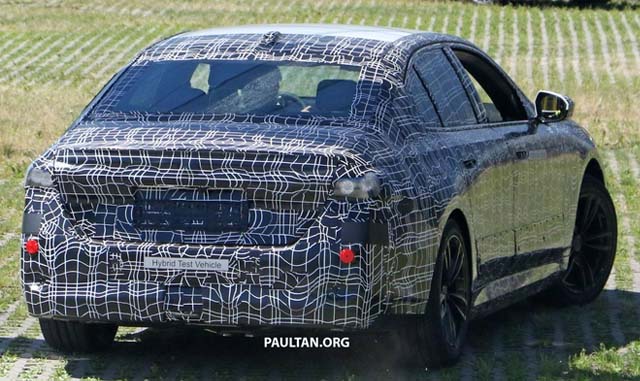 BMW 5-series chạy thử nghiệm - Ảnh: Paultan.org