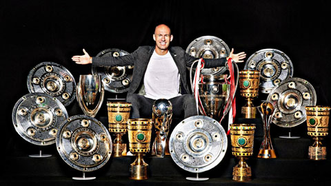 Arjen Robben kết thúc sự nghiệp với vô số danh hiệu cùng Bayern Munich