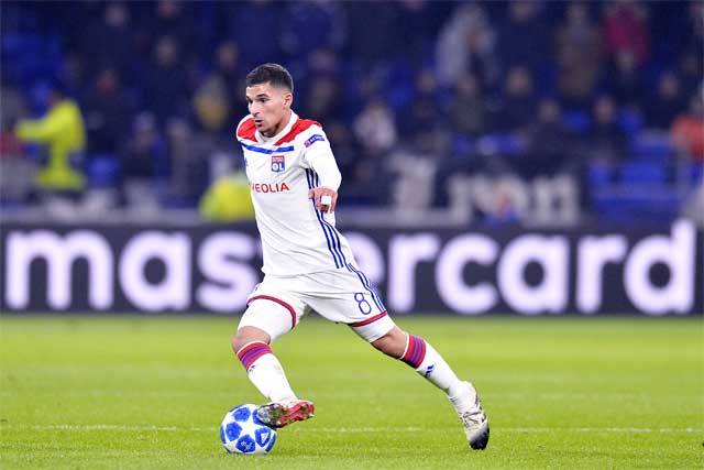 Houssem Aouar muốn rời Lyon nhưng hiện không CLB nào hỏi mua