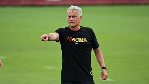 HLV Fiorentina lấy Mourinho ra đe dọa học trò