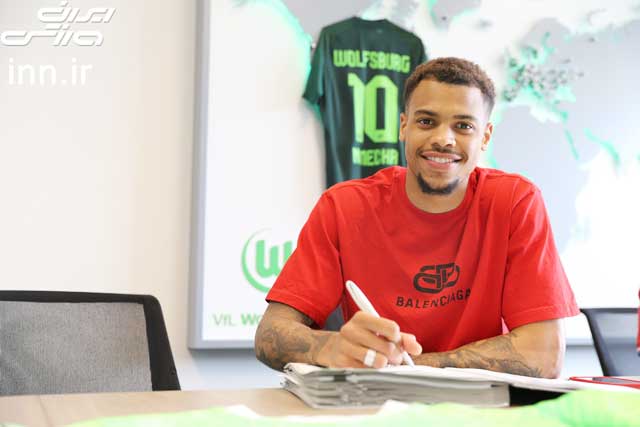 Nmecha đặt bút ký hợp đồng với Wolfsburg và sẽ đeo áo số 10