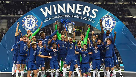 Chelsea diễu hành cúp vô địch Champions League trước trận giao hữu với Tottenham