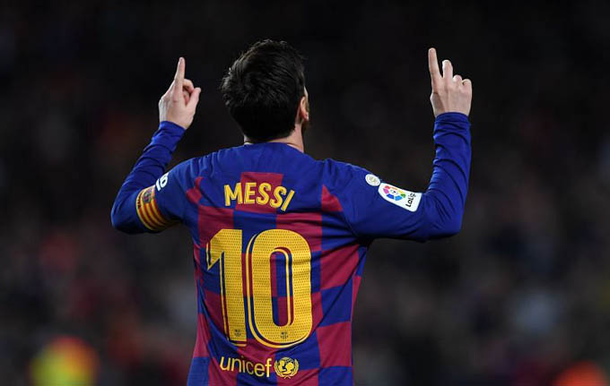 1. Messi (Barcelona): Sau 778 trận khoác áo Barcelona, Lionel Messi ghi 672 bàn và có 305 kiến tạo. Bên cạnh đó, Messi cũng có 76 bàn trong 151 trận ra sân cho tuyển quốc gia. Là chân sút vĩ đại nhất lịch sử Argentina. Liên đoàn Thống kê và Lịch sử Bóng đá Thế giới (IFFHS) xác nhận Messi hiện có 748 bàn trong sự nghiệp, đứng thứ 4 trong danh sách ghi bàn hàng đầu
