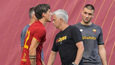 Mourinho đang quyết tâm đưa Roma trở lại Top 4 Serie A