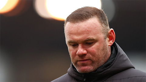 Rooney: 'Chém' học trò chấn thương, dính nghi án thác loạn với gái