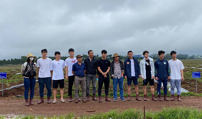Theo kế hoạch, nhóm tuyển thủ của HAGL sẽ lên đường ra Hà Nội vào ngày 31/7 để hội quân cùng ĐT Việt Nam chuẩn bị cho vòng loại thứ 3 World Cup 2022. Trong khi đó, quân số còn lại của đội bóng phố Núi sẽ được xả trại nghỉ ngơi - Ảnh: HAGL FC 
