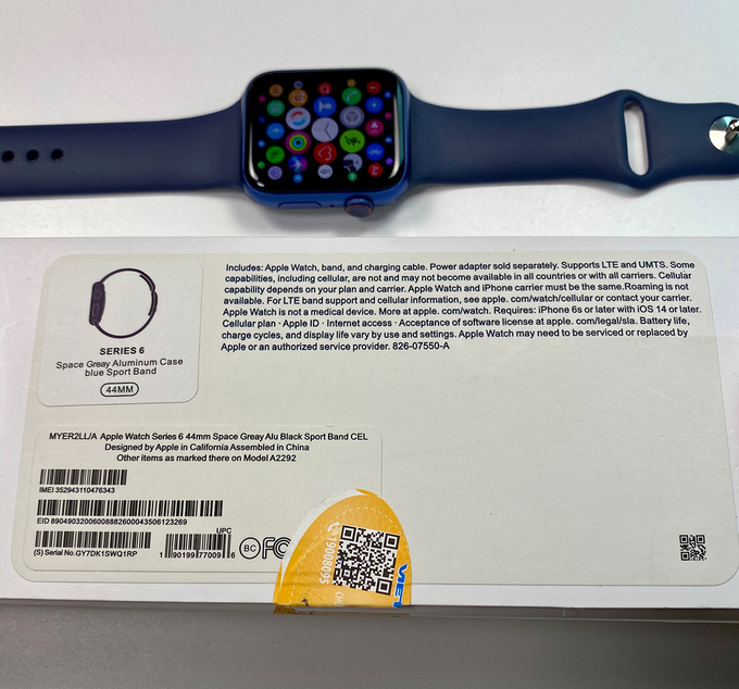 Mẫu Apple Watch nhái với hộp đựng không khác bản "xịn"
