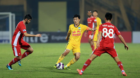 V.League: Ai bảo vệ các cầu thủ?