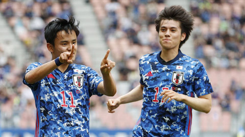 Kubo (trái) là ngôi sao sáng nhất, nhưng Olympic Nhật Bản  cũng có rất nhiều tài năng khác