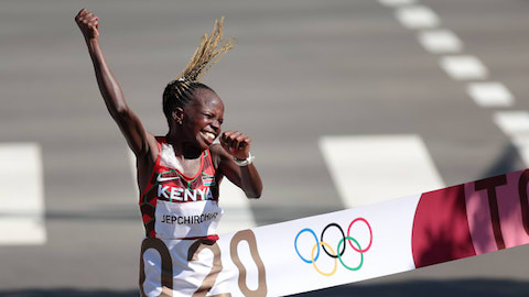 Olympic Tokyo 2020: Điền kinh mở hàng ngày mới bằng huy chương marathon nữ