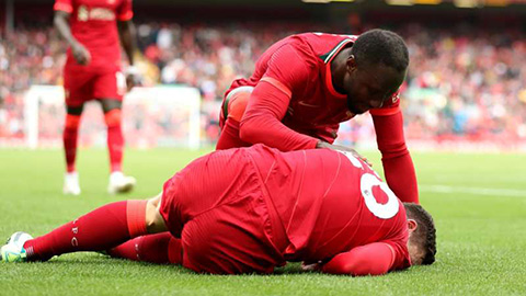 Robertson chấn thương nặng, Liverpool tái mặt