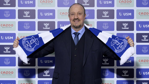 HLV Benitez trong ngày ra mắt CLB Everton