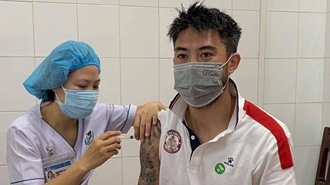 Lee Nguyễn rời Việt Nam, tiêm mũi vaccine phòng Covid-19 thứ 2 ở Mỹ