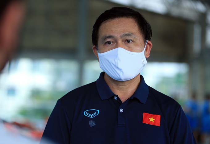 Trưởng đoàn ĐT futsal Việt Nam - Trần Anh Tú nói về việc thực hiện mô hình bong bóng của toàn đội - Ảnh: VFF 