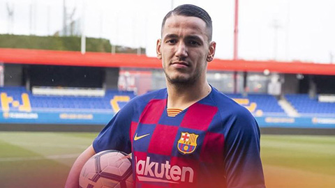 Rey Manaj có thể mặc áo số 10 của Messi tại Barca
