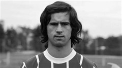 "Vua dội bom" Gerd Muller qua đời ở tuổi 75 "Vua dội bom" Gerd Muller qua đời ở tuổi 75
