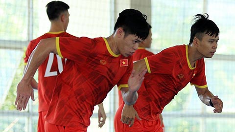 HLV ngoại "chỉnh hình" cầu thủ Việt Nam chinh phục giải World Cup