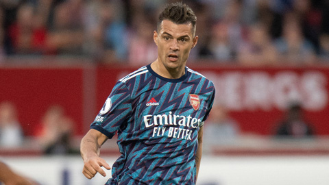 Arsenal sắp 'trói chân' thành công Xhaka đến 2024