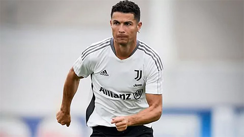 Ronaldo giận dữ vì tin đồn trở lại Real Madrid