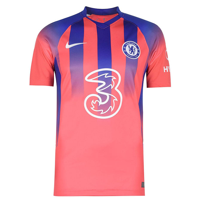 Chelsea 2020/21: Áo đấu của Chelsea có sọc xanh đỏ rất giống với áo đấu của CLB Crystal Palace. Do đó, mẫu áo này bị CĐV tẩy chay và chê bai dữ dội