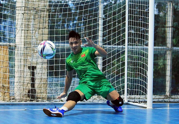 Thủ môn Hồ Văn Ý đã toả sáng ở trận play-off giúp ĐT futsal Việt Nam giành vé đến World Cup 2021