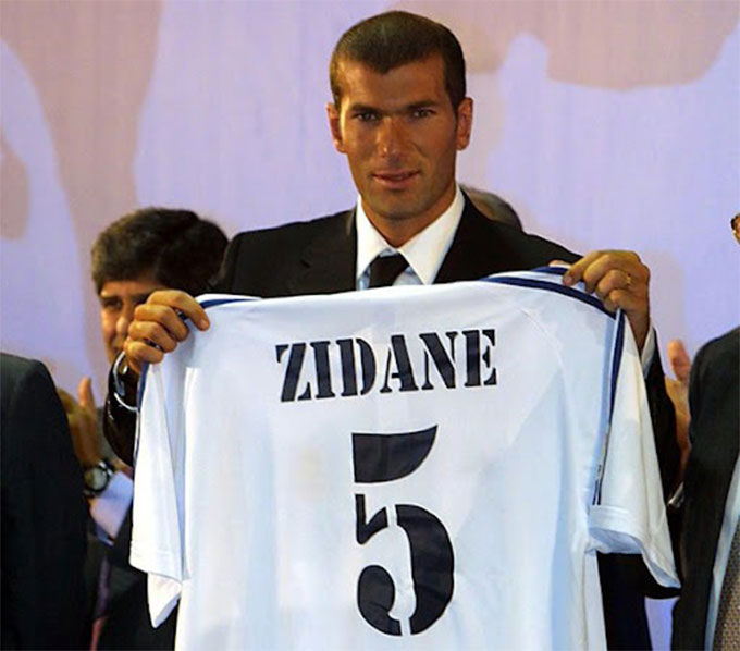 Zidane từng là cầu thủ đắt giá nhất thế giới thời điểm đầu những năm 2000