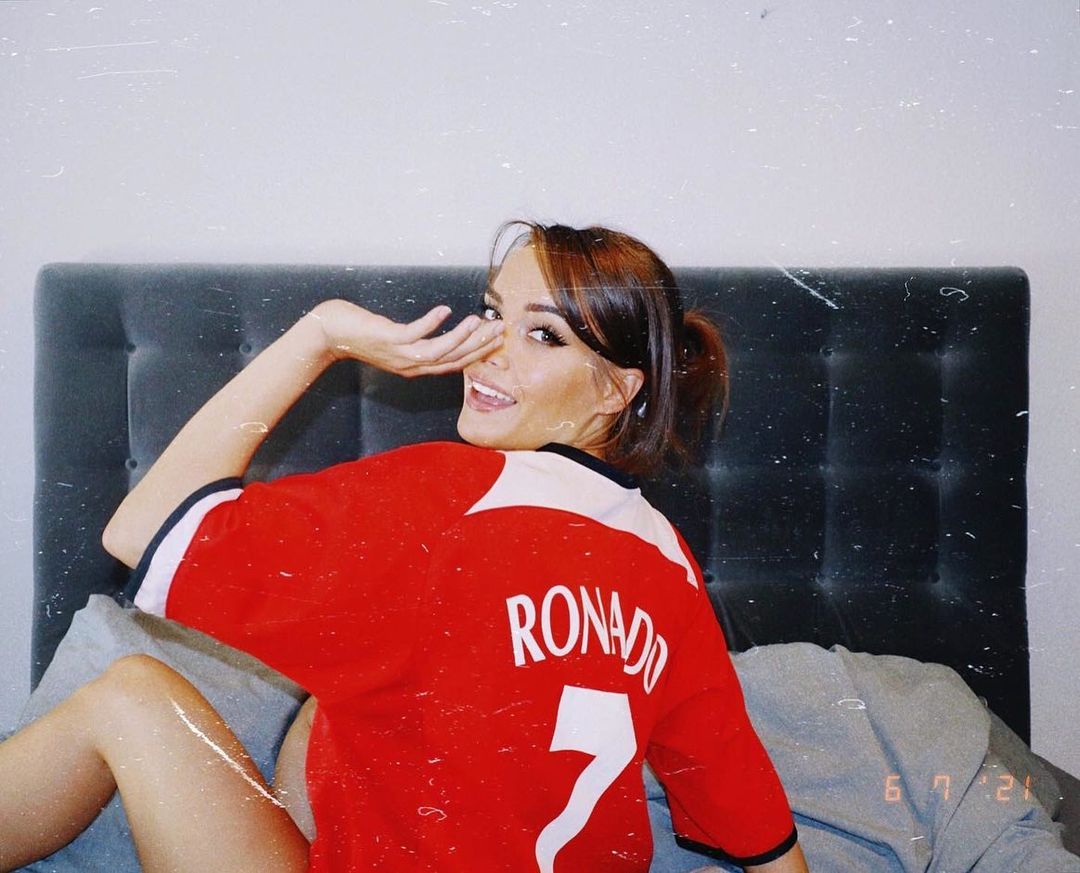 Katrina chào mừng Ronaldo trở lại Man United