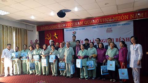45 cán bộ y tế bệnh viện Thể thao Việt Nam vào miền Nam chống dịch