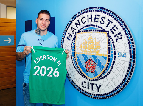 Ederson đã ký hợp đồng mới với Man City tới năm 2026