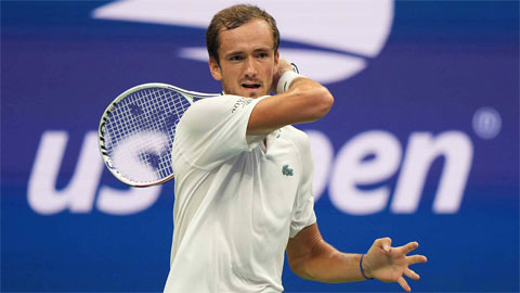 Daniil Medvedev vào vòng ba US Open 2021