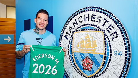 Ederson gia hạn với Man City tới 2026