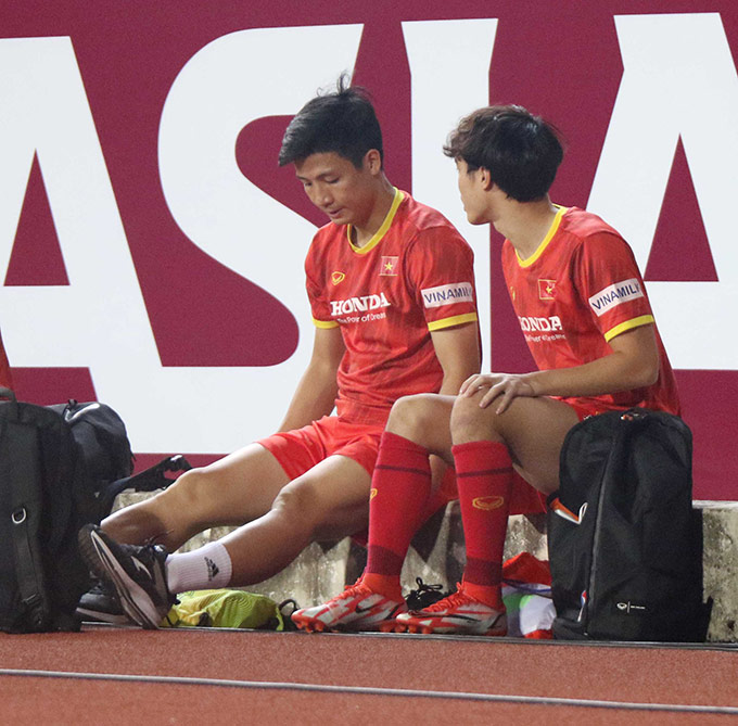 Bùi Tiến Dũng dù được trở lại ĐT Việt Nam nhưng rất khó ra sân thi đấu ở trận gặp Australia do chấn thương cơ háng 