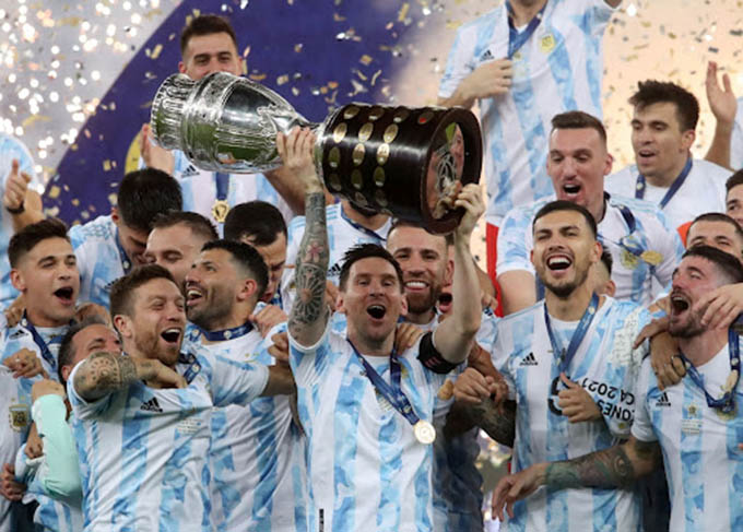 Messi cùng ĐT Argentina vô địch sau nhiều năm chờ đợi