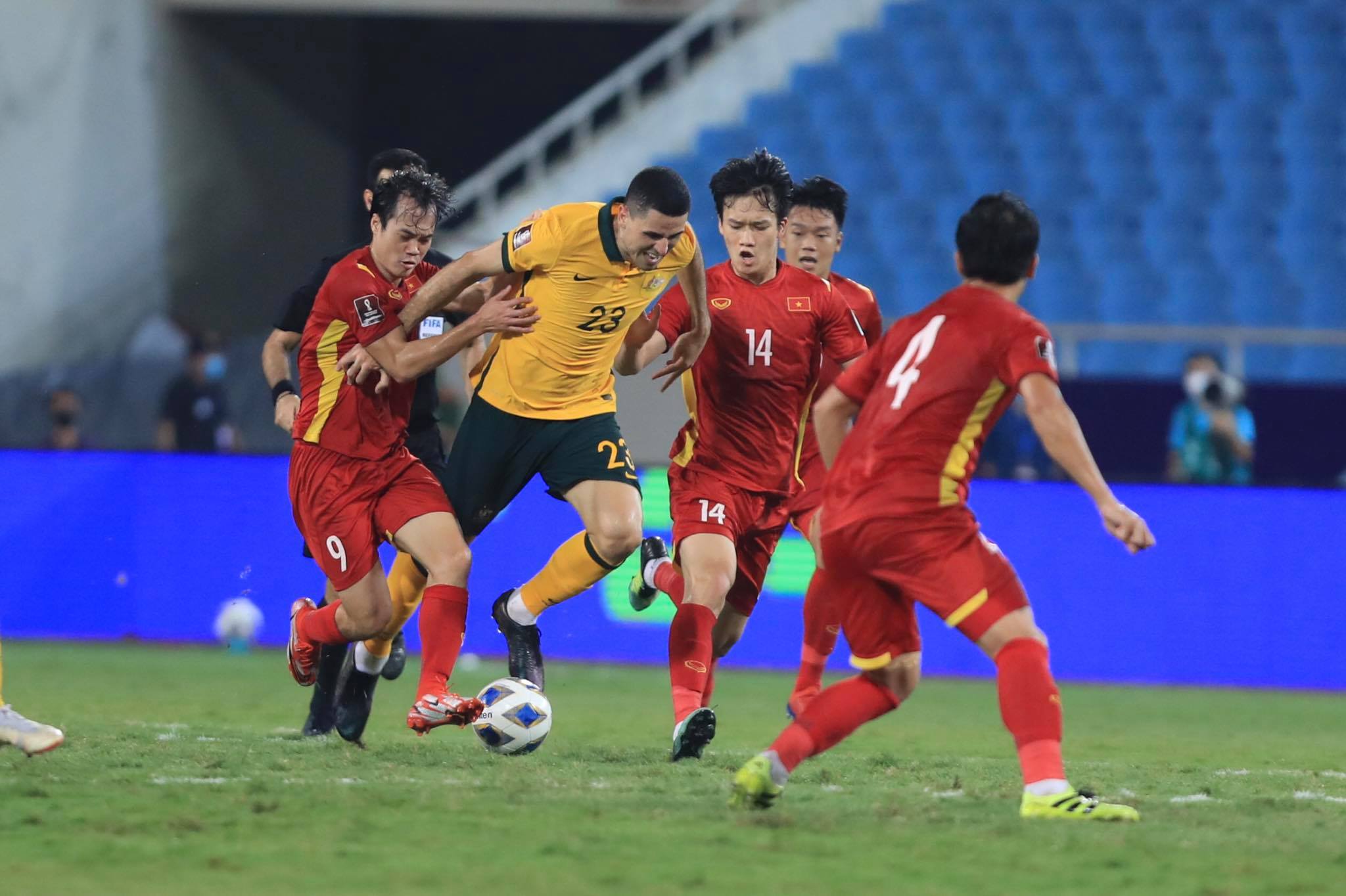 ĐT Việt Nam đã có màn trình diễn ấn tượng dù thất bại trước Australia - Ảnh: Minh Tuấn 