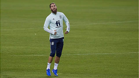 Sergio Ramos tái phát chấn thương: Tưởng cục vàng hóa cục nợ của PSG