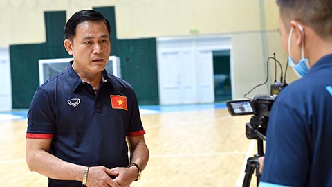 Trưởng đoàn Trần Anh Tú: “ĐT futsal Việt Nam cố gắng thi đấu tốt làm món quà tặng NHM cả nước”