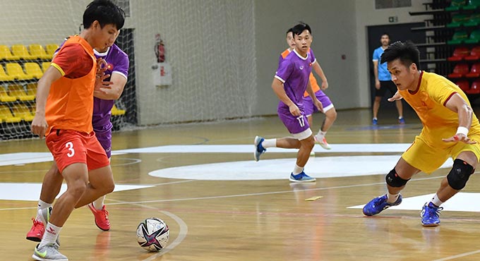ĐT futsal Việt Nam đang chú trọng rèn các pha phản công nhanh, chuẩn bị cho trận đấu với Brazil