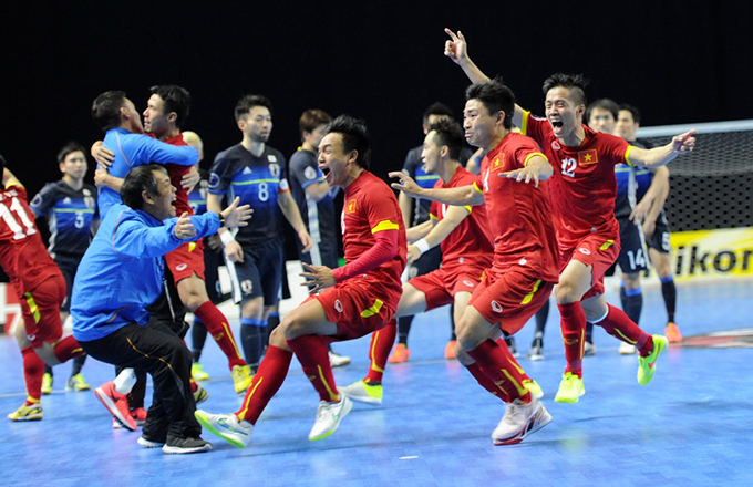 Niềm vui vỡ òa của ĐT futsal Việt Nam sau chiến thắng kinh điển trước Nhật 