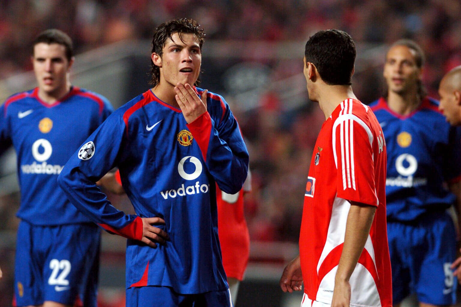 Ronaldo và sự nổi loạn trong trận thua Benfica, yếu tố khiến anh bị Sir Alex quạt vào mặt một cách hiếm hoi