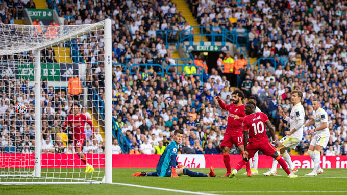 Salah ghi bàn đóng góp vào chiến thắng của Liverpool trước Leeds