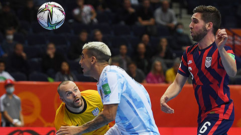 VCK FIFA futsal World Cup: ĐKVĐ Argentina thắng dễ, Nhật toát mồ hôi hột