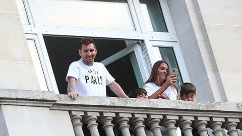 Lionel Messi chật vật săn nhà tại Paris