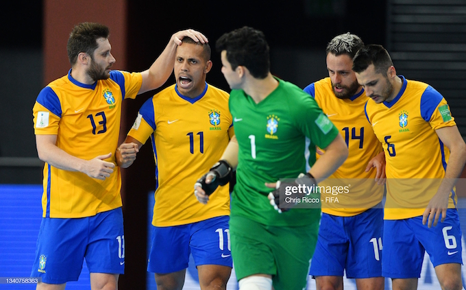 Niềm vui của tuyển Brazil khi giành chiến thắng đậm trước CH Czech