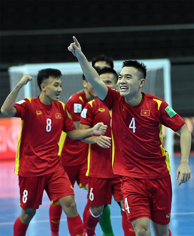 Các tuyển thủ futsal Việt Nam đã có một trận đấu vững vàng về tâm lý và đẳng cấp về chuyên môn. Ảnh: Quang Thắng