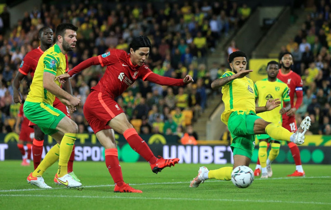 Minamino lập cú đúp ở trận thắng 3-0 của Liverpool trước Norwich