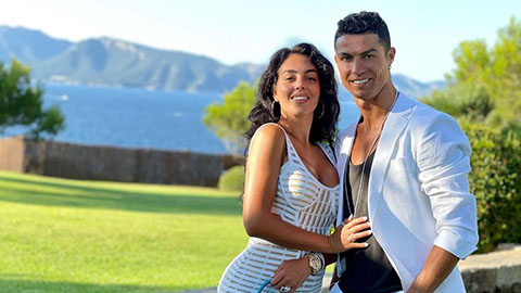 Bồ ruột Ronaldo mong ngóng hôn lễ