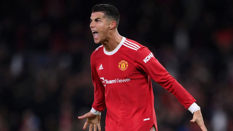 Ronaldo đấu Salah ở cuộc chiến giành danh hiệu Cầu thủ xuất sắc nhất tháng